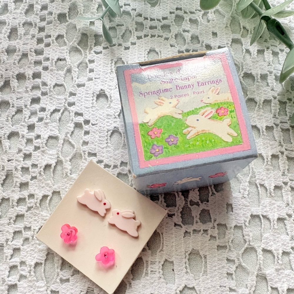 Vintage 1990 Avon Springtime Bunny Earring Set Pastel Studs Easter NIB